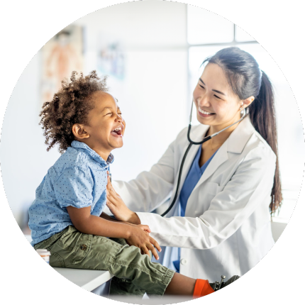 medica analisando paciente